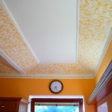 Batikovaný strop